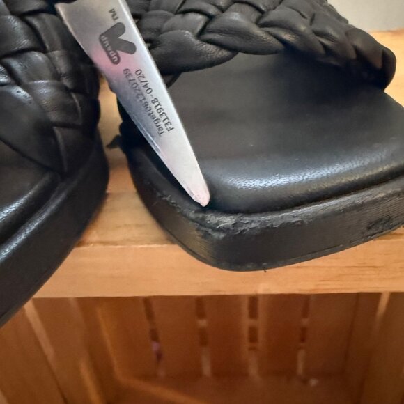 Vince Size 6.5 Black Rumi Woven Leather Slip On Comfort Flats Slide Sandals - Picture 13 of 16